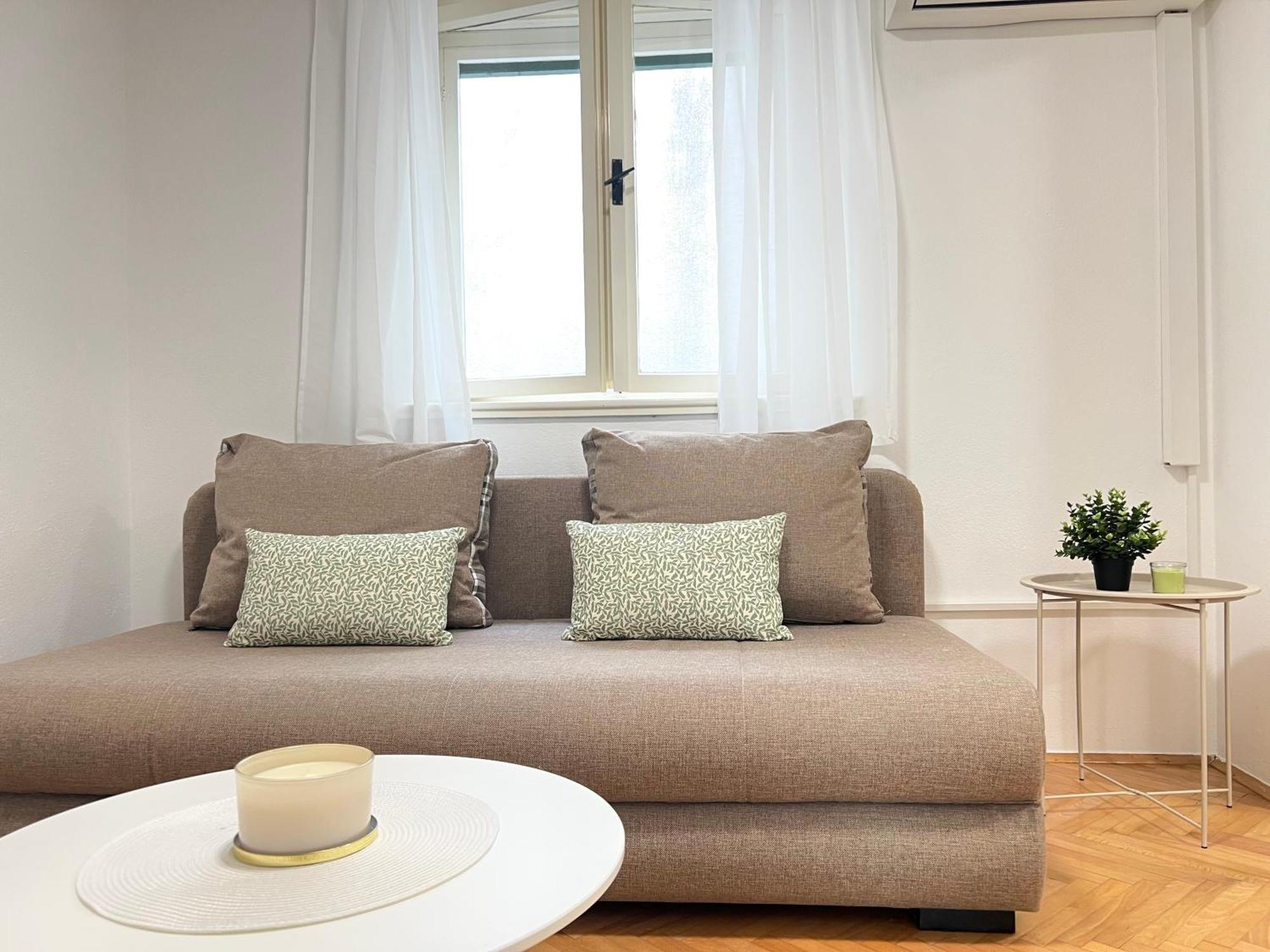 Apartman Lucijan Каштела Екстер'єр фото