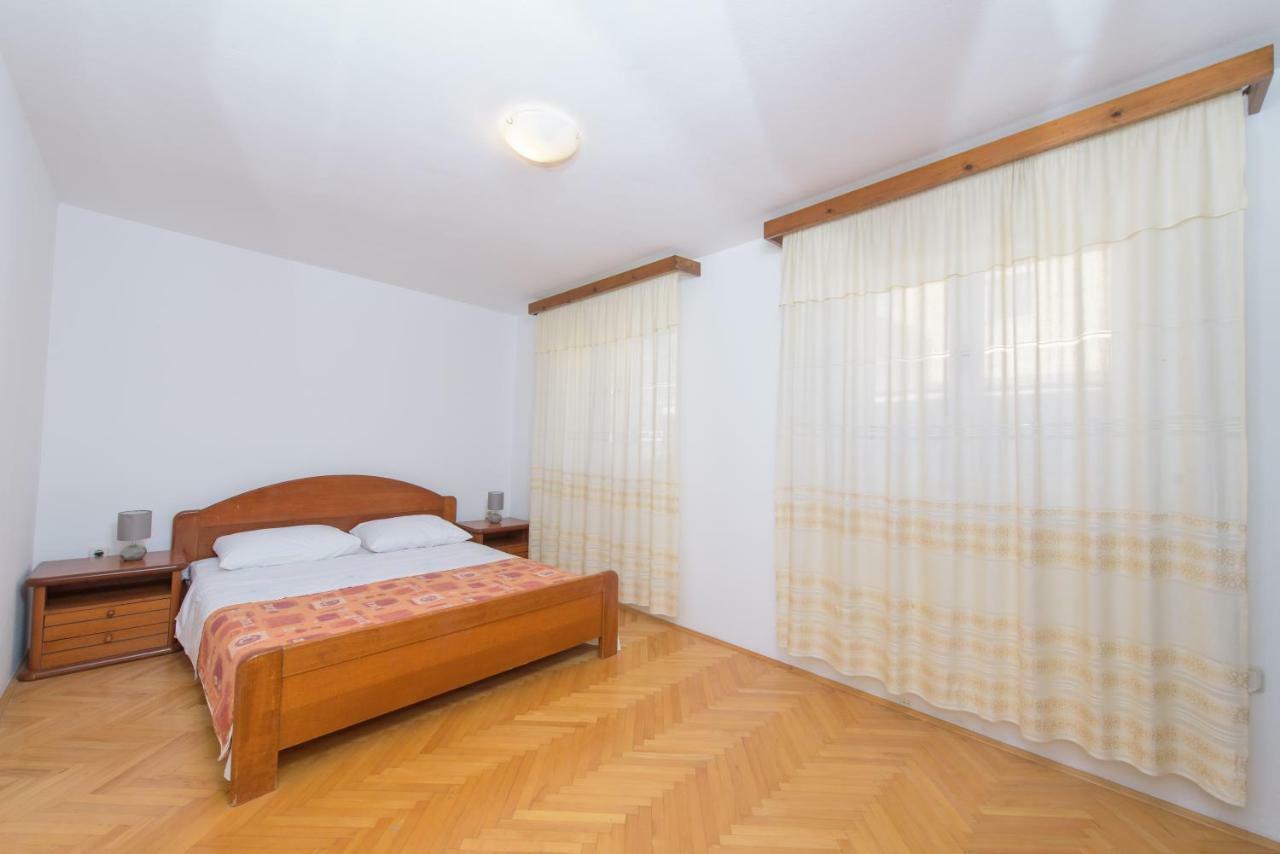 Apartman Lucijan Каштела Екстер'єр фото